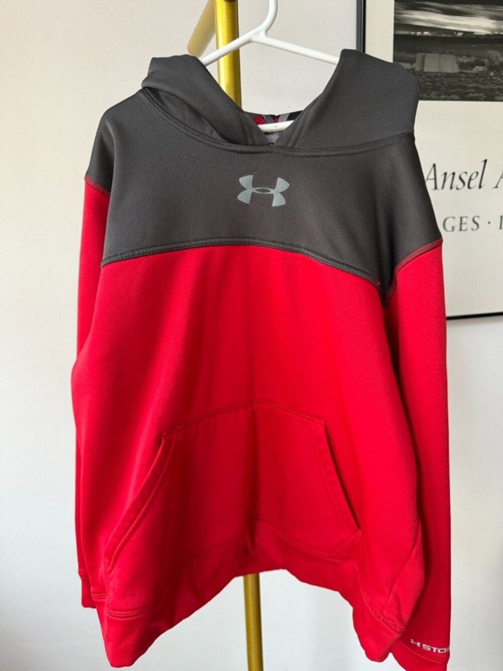 Under Armour ColdGear Storm Hoodie – Youth Large – Red/Black Performance